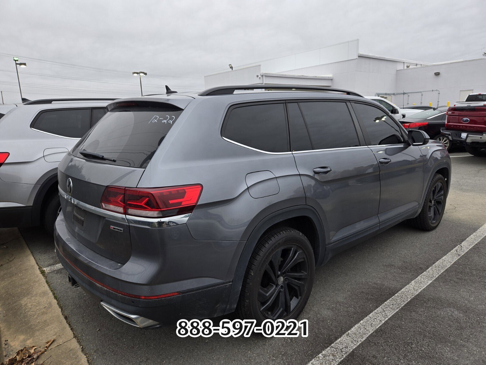 Certified 2022 Volkswagen Atlas SE image 3