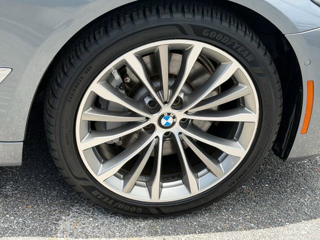Used 2021 BMW 530i w/ Convenience Package RWD image 16
