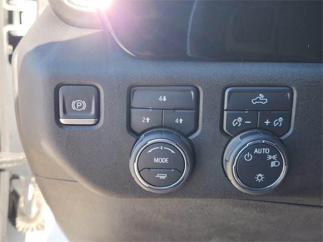 Used 2024 Chevrolet Silverado 2500 LT image 22
