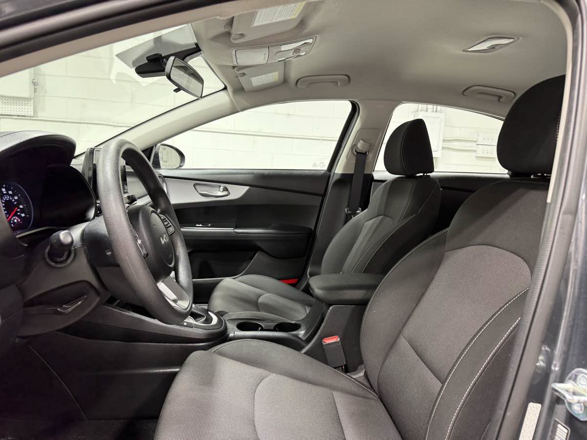 Used 2024 Kia Forte LXS FWD image 15