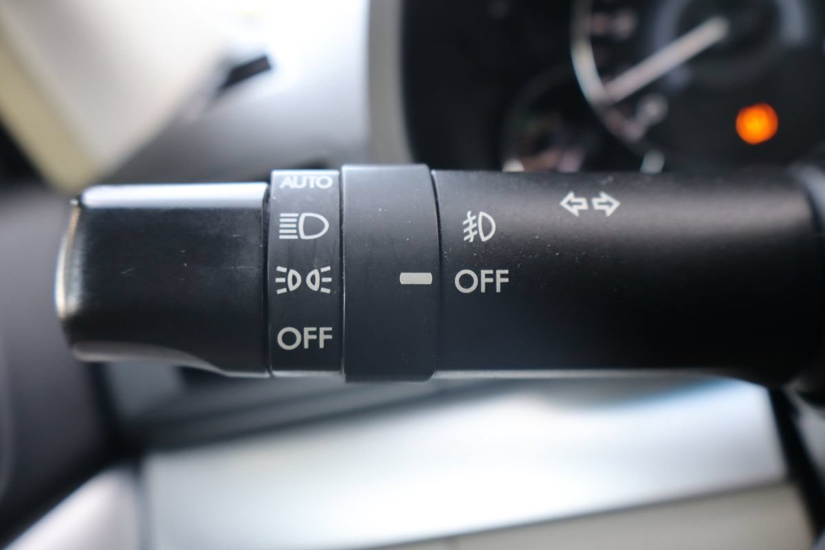 Used 2010 Subaru Outback 2.5i Premium AWD/4WD image 32
