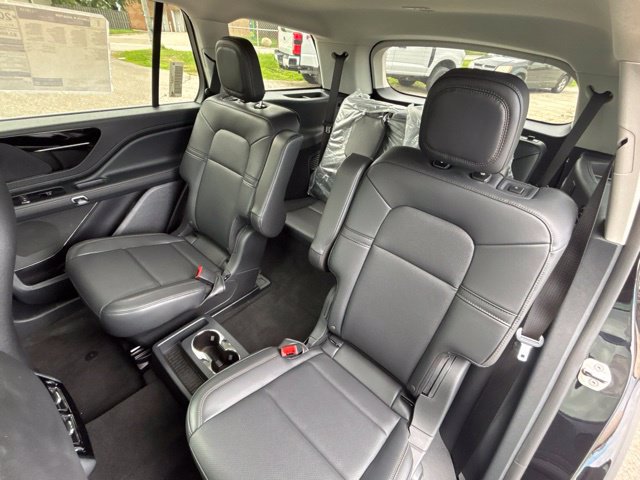 New 2026 Lincoln Aviator AWD image 23