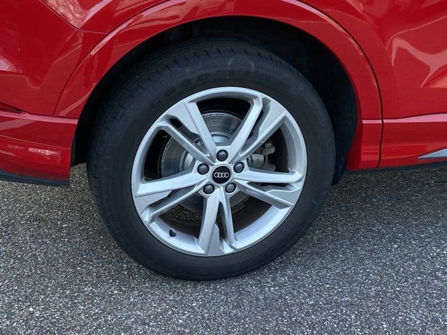 Certified 2023 Audi Q3 2.0T Premium w/ Convenience Package image 11