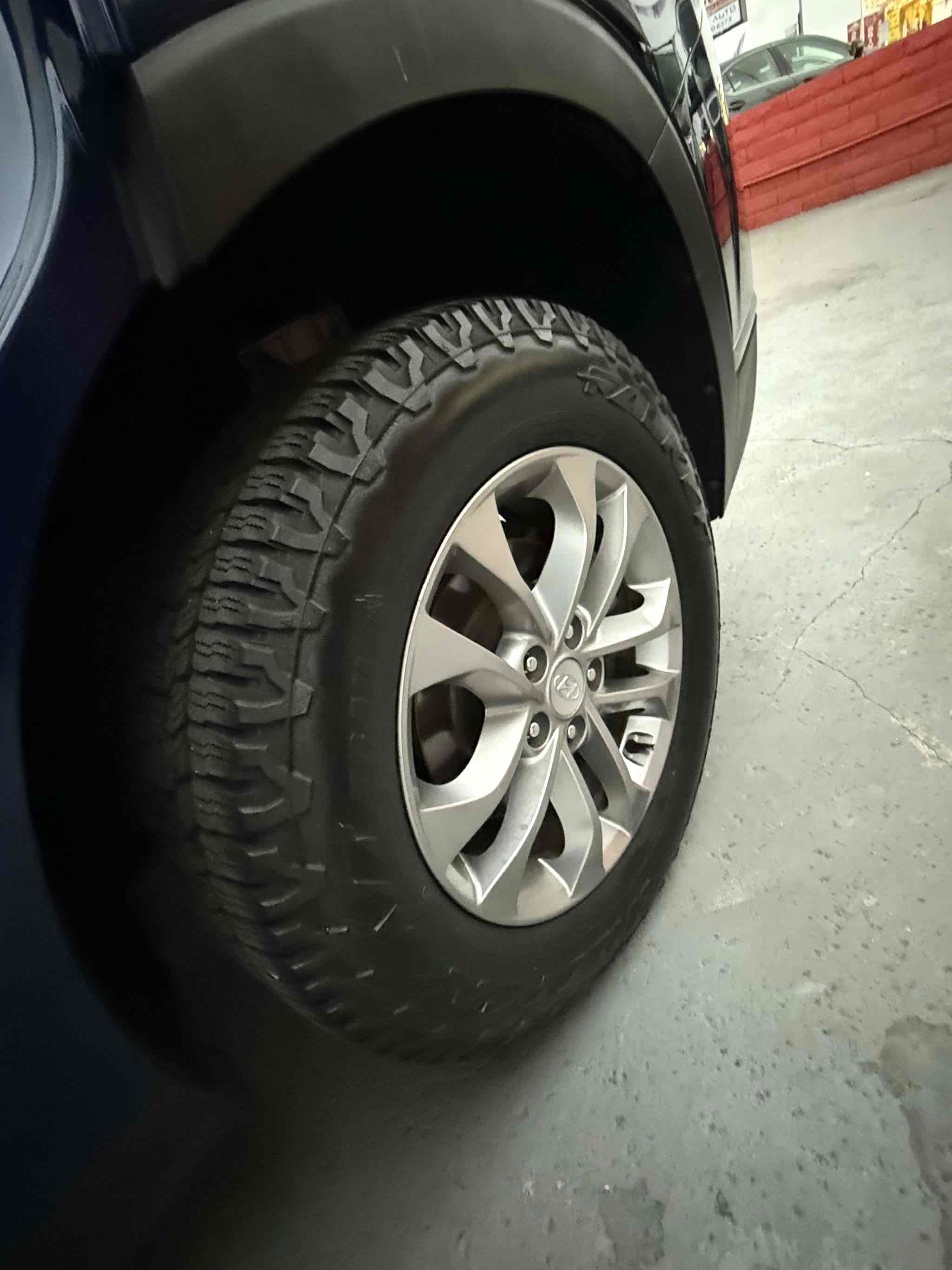 Used 2020 Hyundai Santa Fe SE image 87