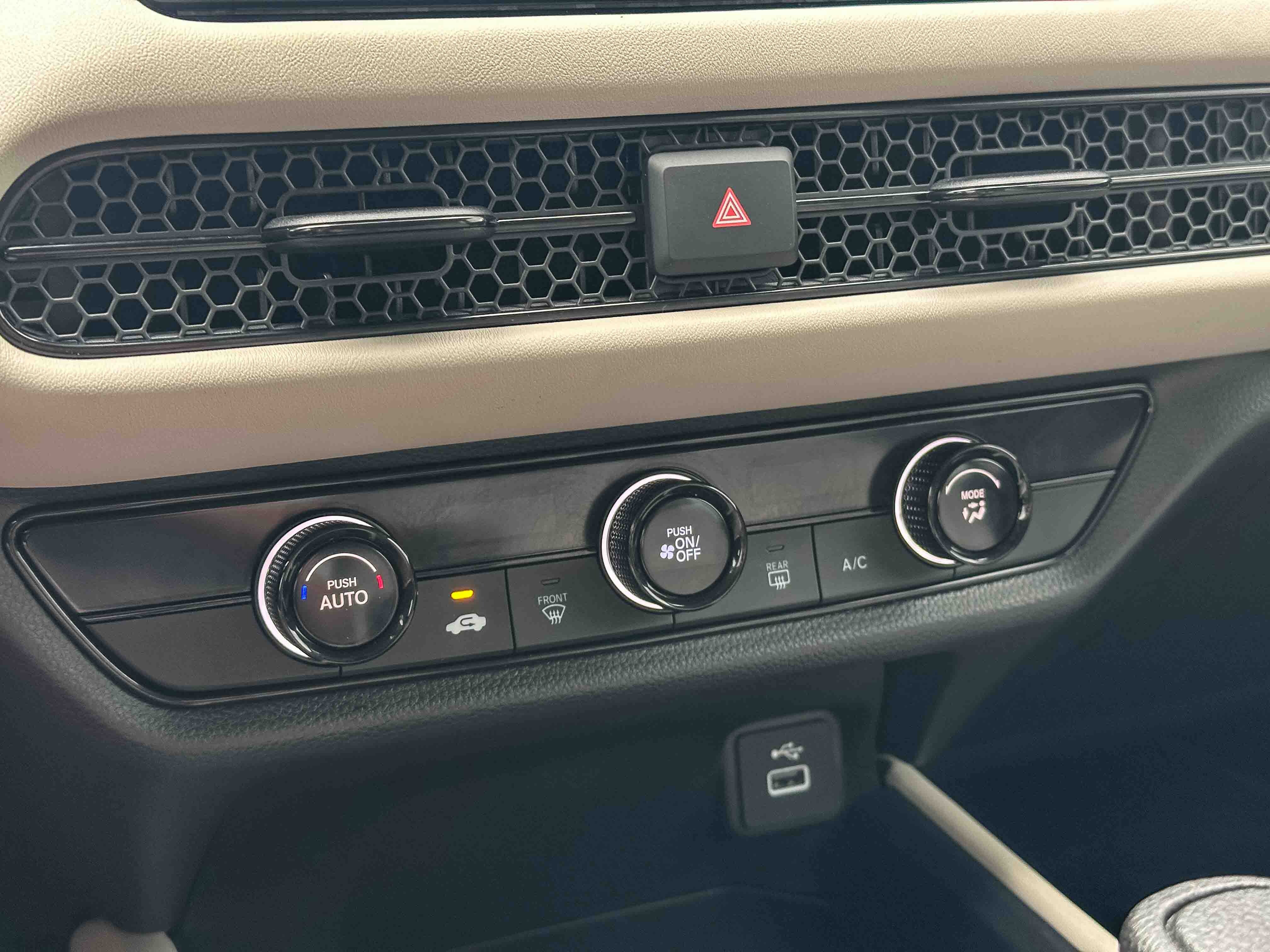 Used 2025 Honda HR-V LX image 33