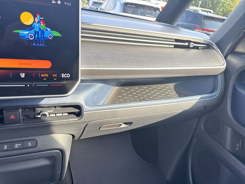 New 2025 Volkswagen ID. Buzz Pro S Plus AWD/4WD image 12