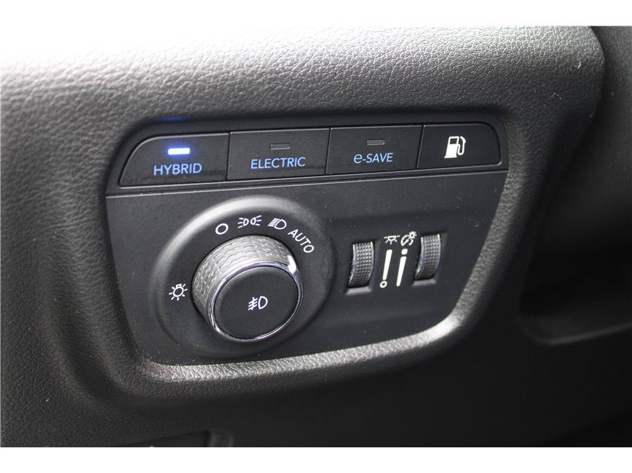 Used 2022 Jeep Grand Cherokee Overland w/ Luxury Tech Group IV AWD/4WD image 13