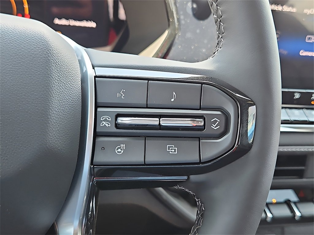 New 2025 Chevrolet Colorado LT w/ LT Convenience Package image 18