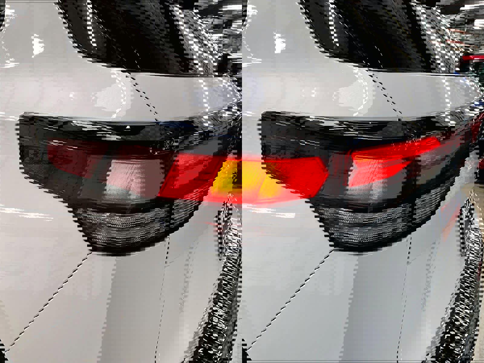 New 2026 Volkswagen Tiguan SE R-Line image 25