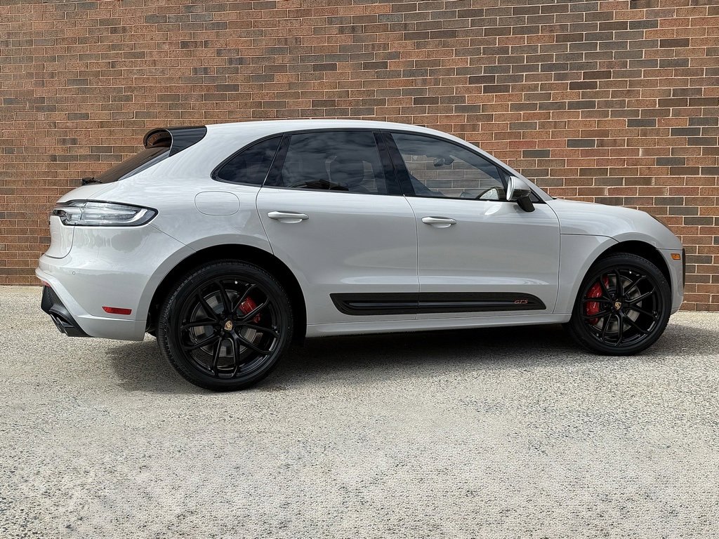 New 2026 Porsche Macan GTS image 7