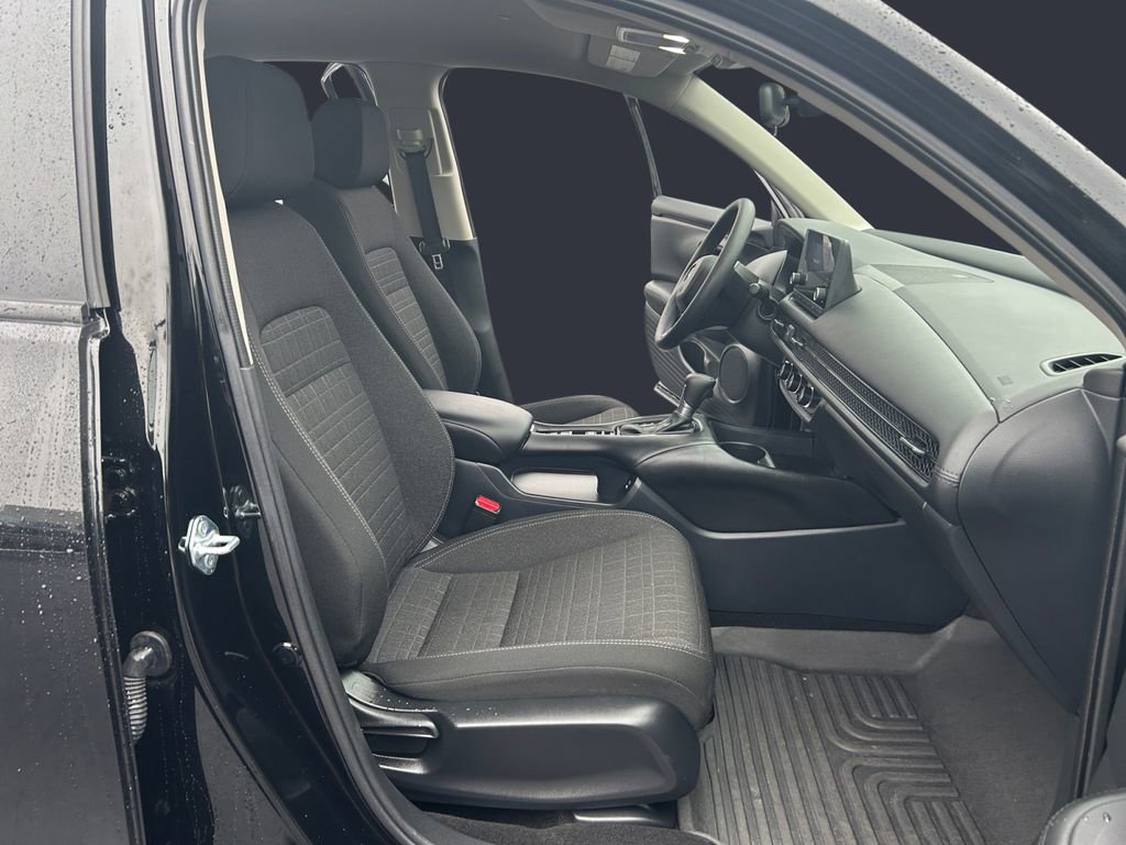 Used 2025 Honda HR-V LX image 15