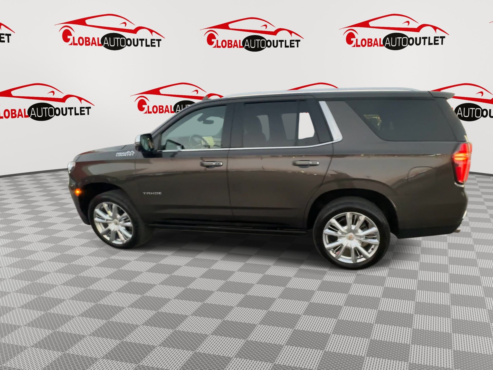 Used 2021 Chevrolet Tahoe High Country w/ Premium Package AWD/4WD image 5