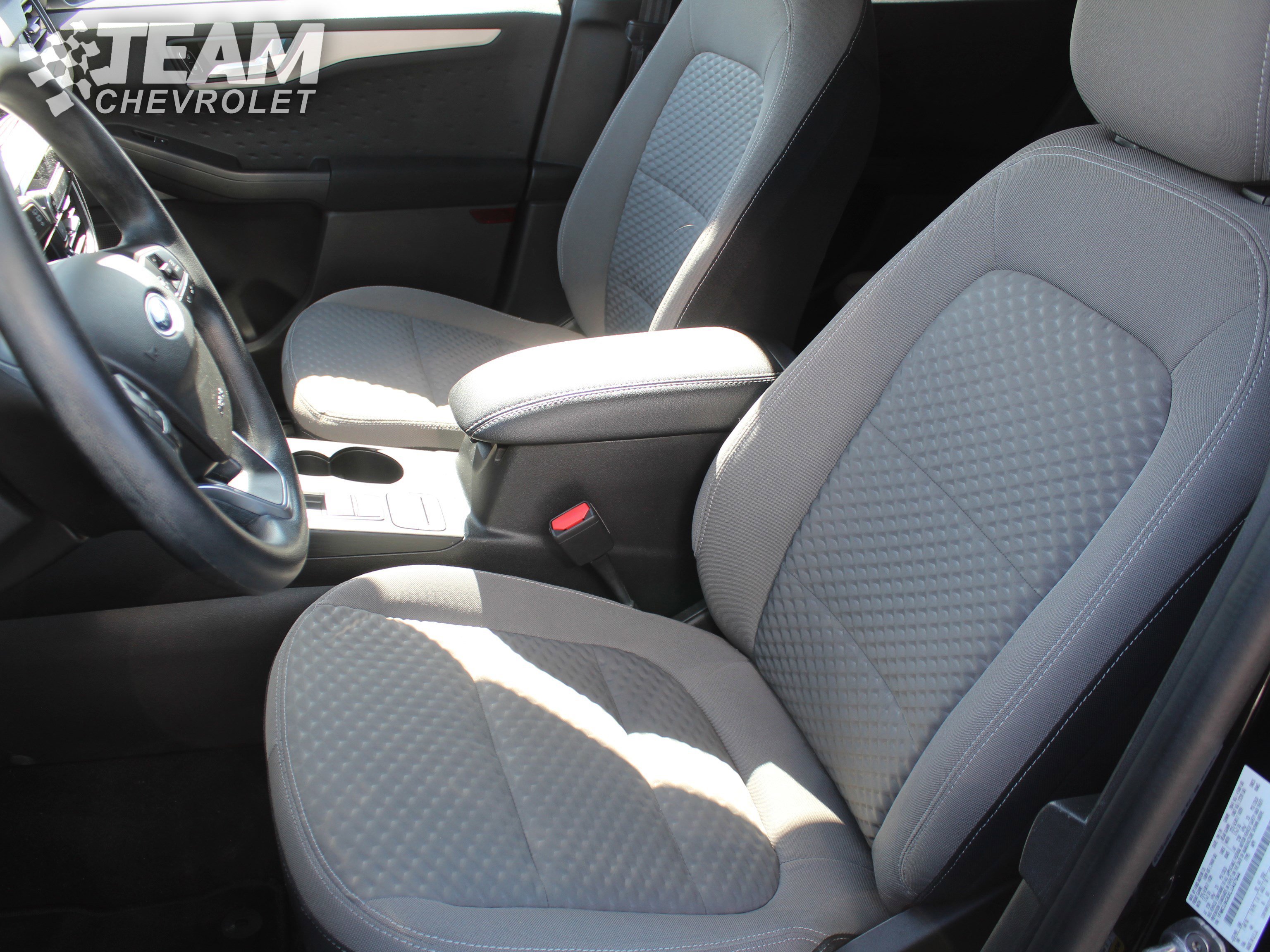 Used 2020 Ford Escape SE image 11