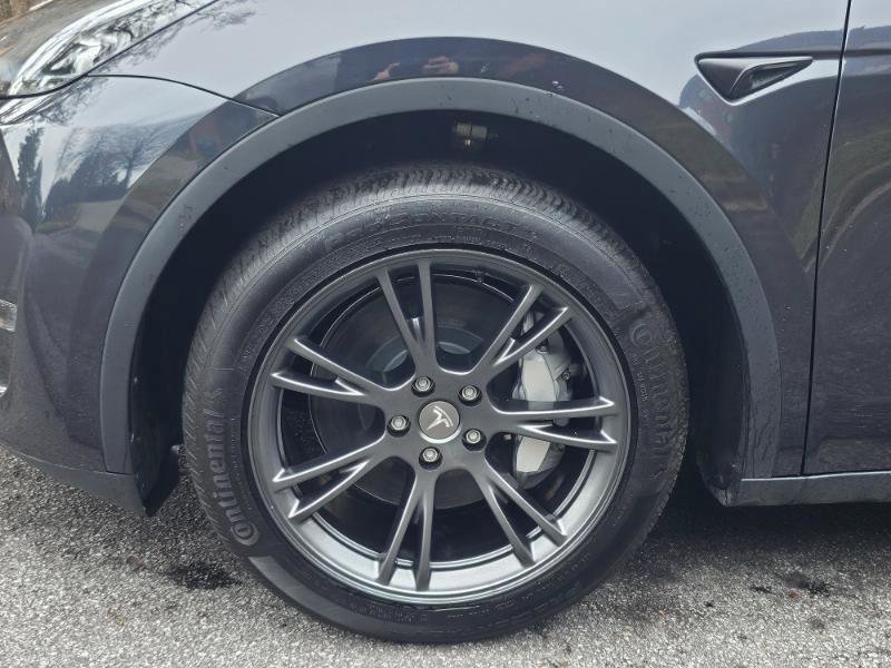 Used 2024 Tesla Model Y Long Range image 18