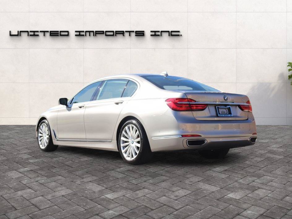 Used 2016 BMW 740i RWD image 5