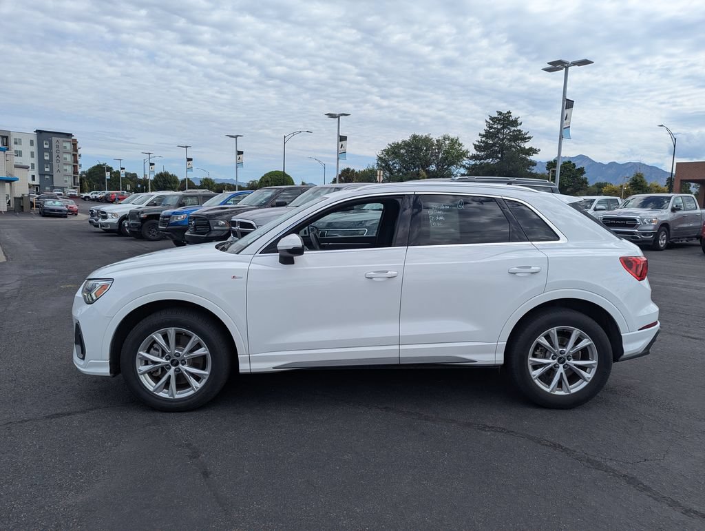 Used 2025 Audi Q3 2.0T Premium AWD/4WD image 8