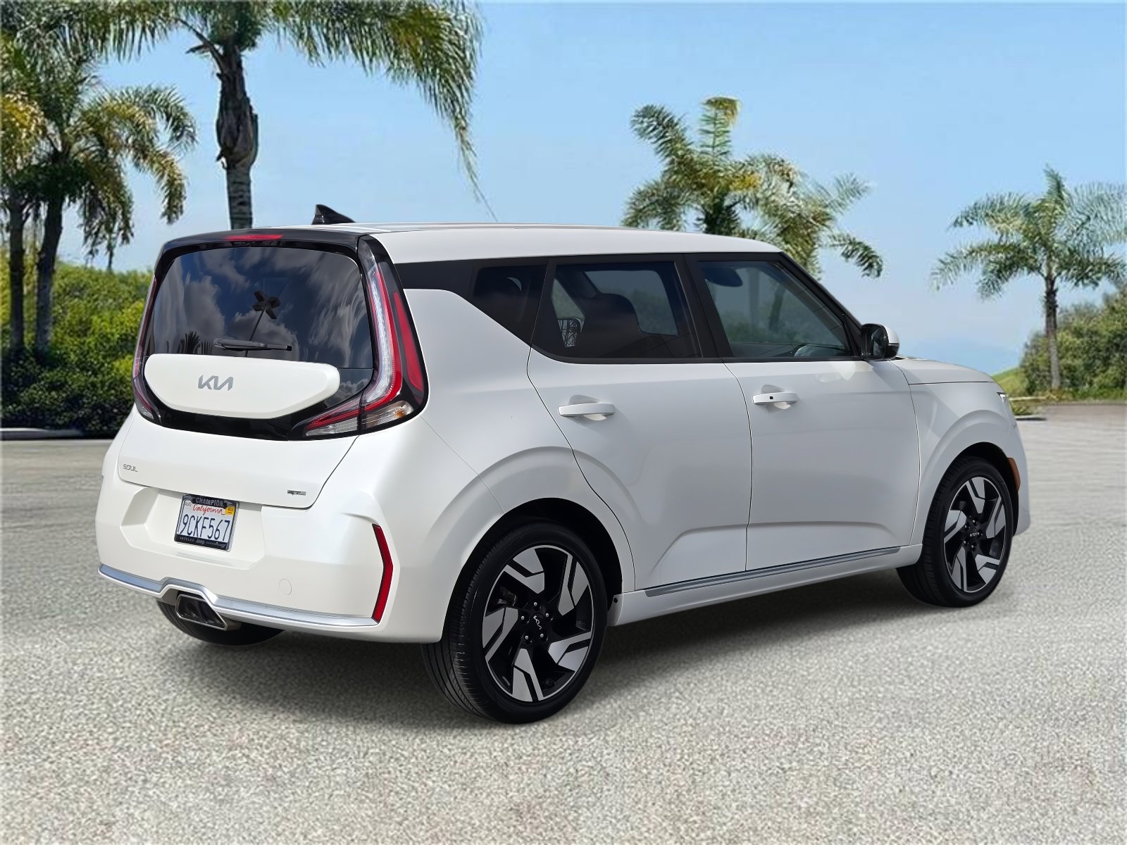 Used 2023 Kia Soul GT-Line w/ GT-Line Technology Package image 4