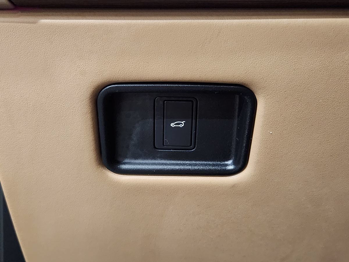 Used 2023 Land Rover Range Rover SE AWD/4WD image 39