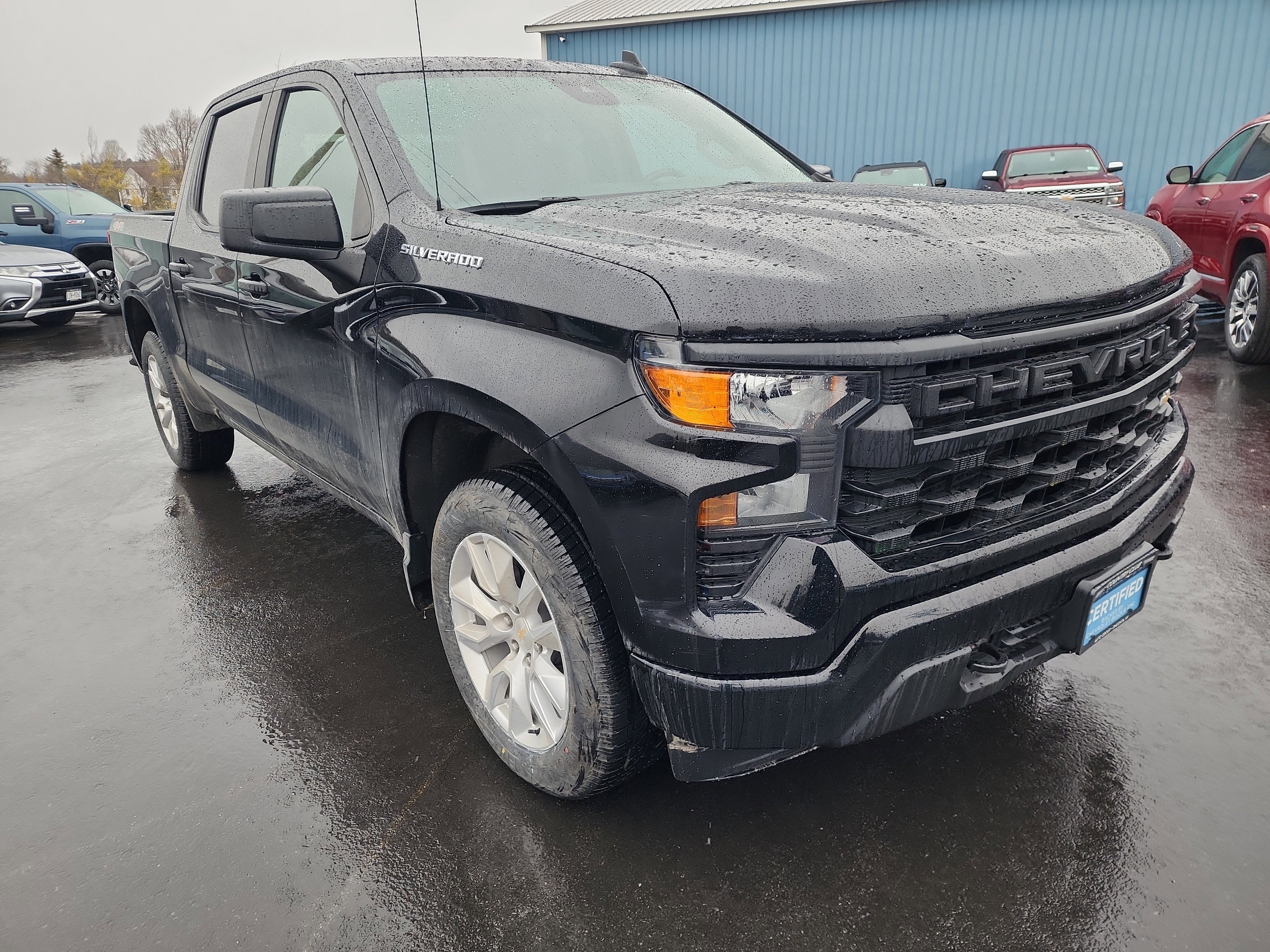 Used 2023 Chevrolet Silverado 1500 Custom image 2