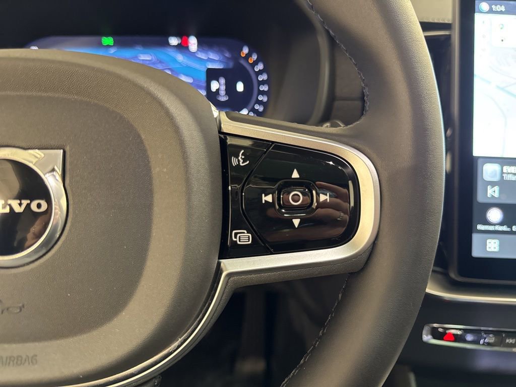 Used 2026 Volvo XC90 B5 Plus w/ Protection Package Premier AWD/4WD image 10