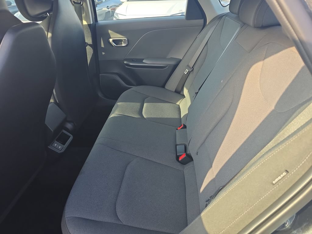 Used 2025 Kia K4 FWD image 22