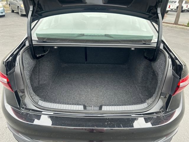Used 2025 Volkswagen Jetta SE image 15