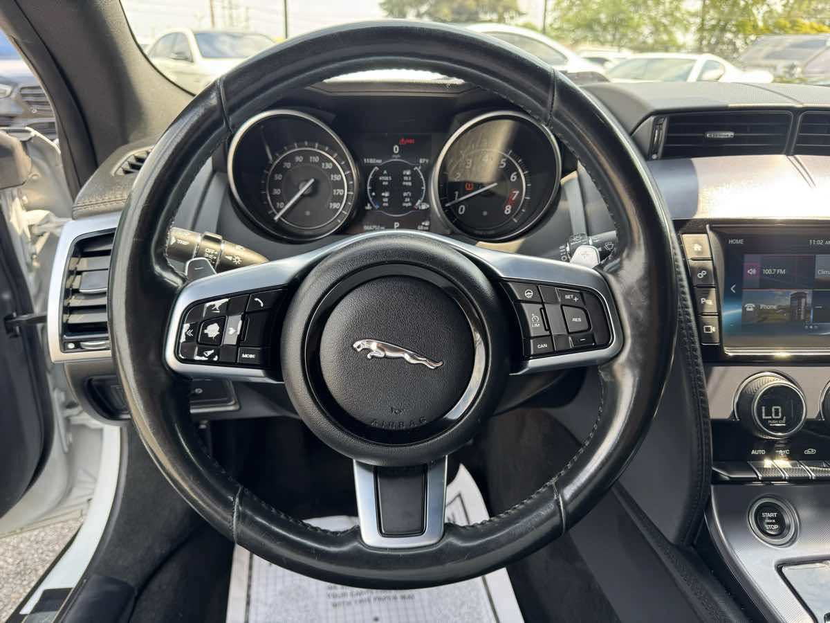 Used 2018 Jaguar F-TYPE Coupe RWD image 12