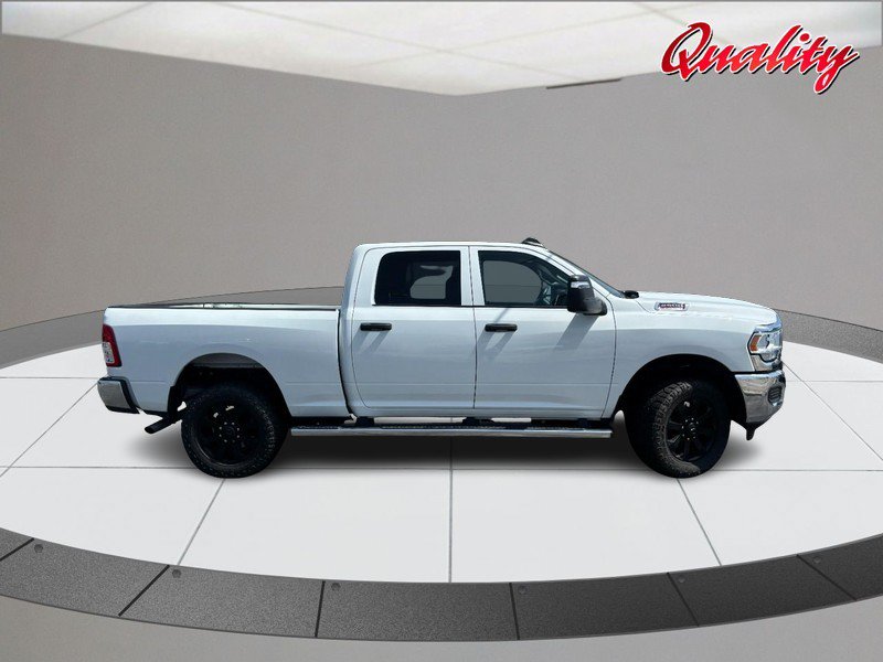 Used 2024 RAM 2500 Tradesman w/ Chrome Appearance Group AWD/4WD image 2