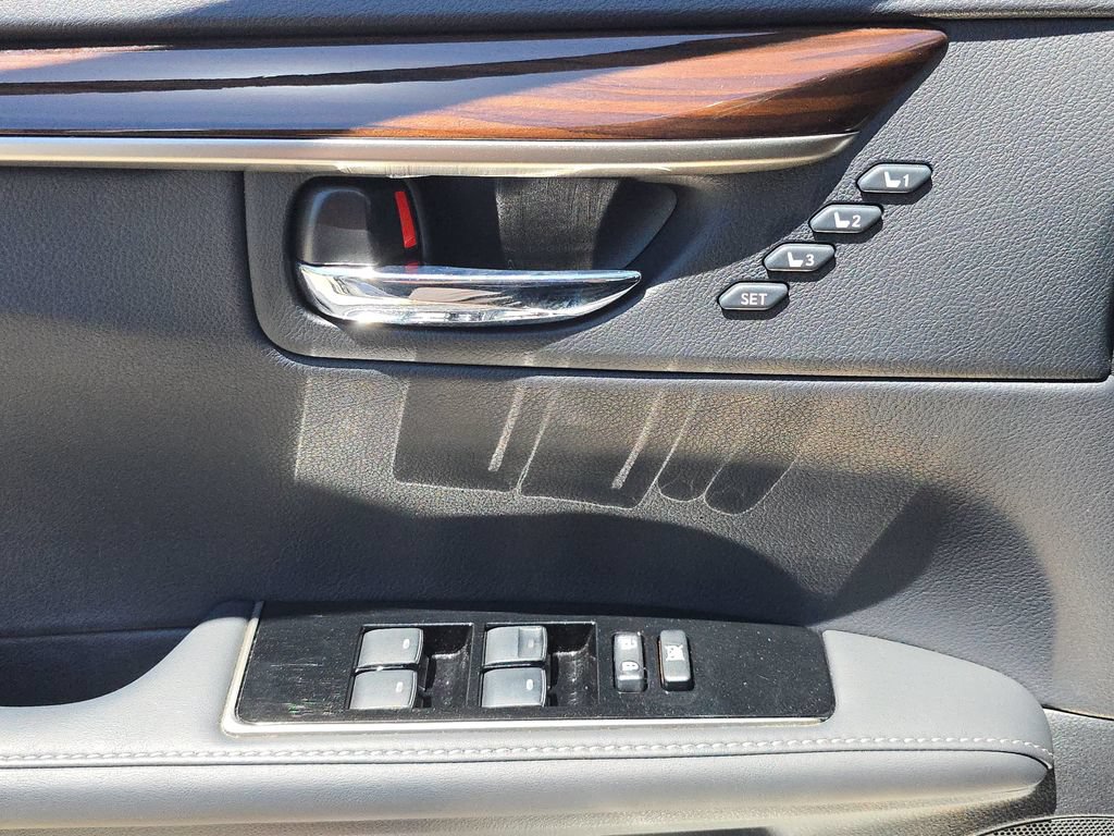 Used 2016 Lexus ES 300h w/ Navigation System Package FWD image 21