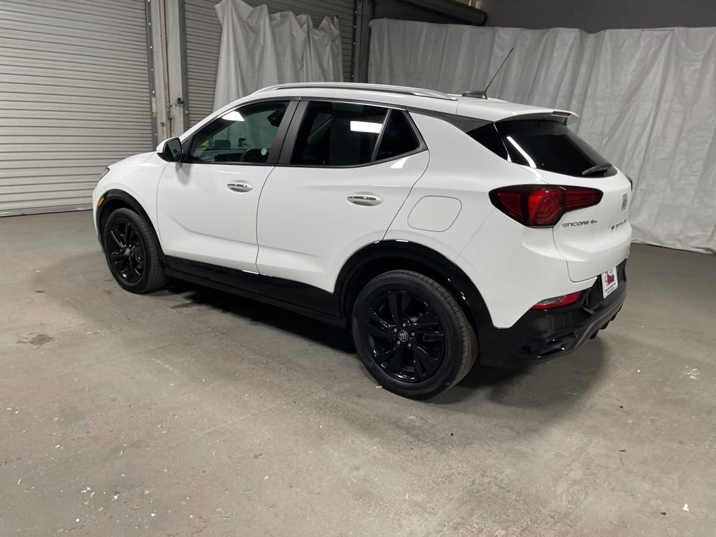 Used 2024 Buick Encore GX Sport Touring w/ Comfort Package image 5