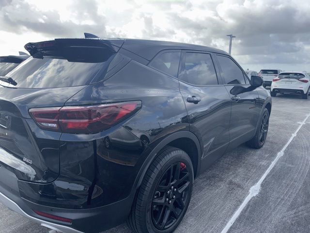 Used 2025 Chevrolet Blazer LT w/ Redline Edition image 14