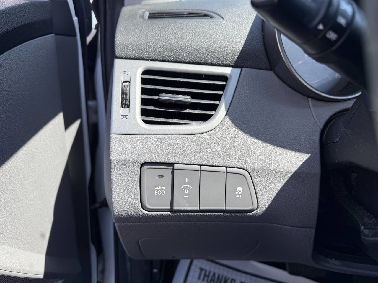 Used 2016 Hyundai Elantra SE FWD image 15