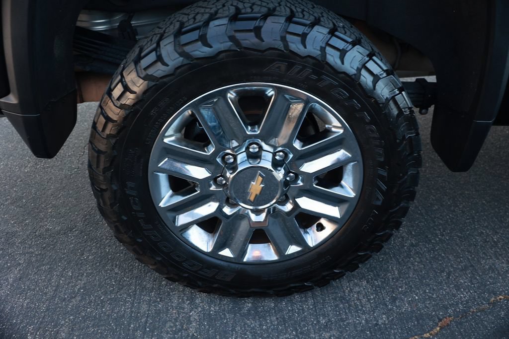 Used 2024 Chevrolet Silverado 2500 High Country AWD/4WD image 9
