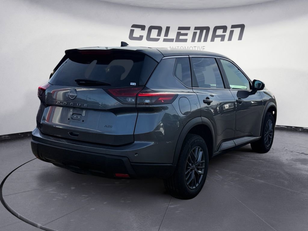 Used 2024 Nissan Rogue S image 5
