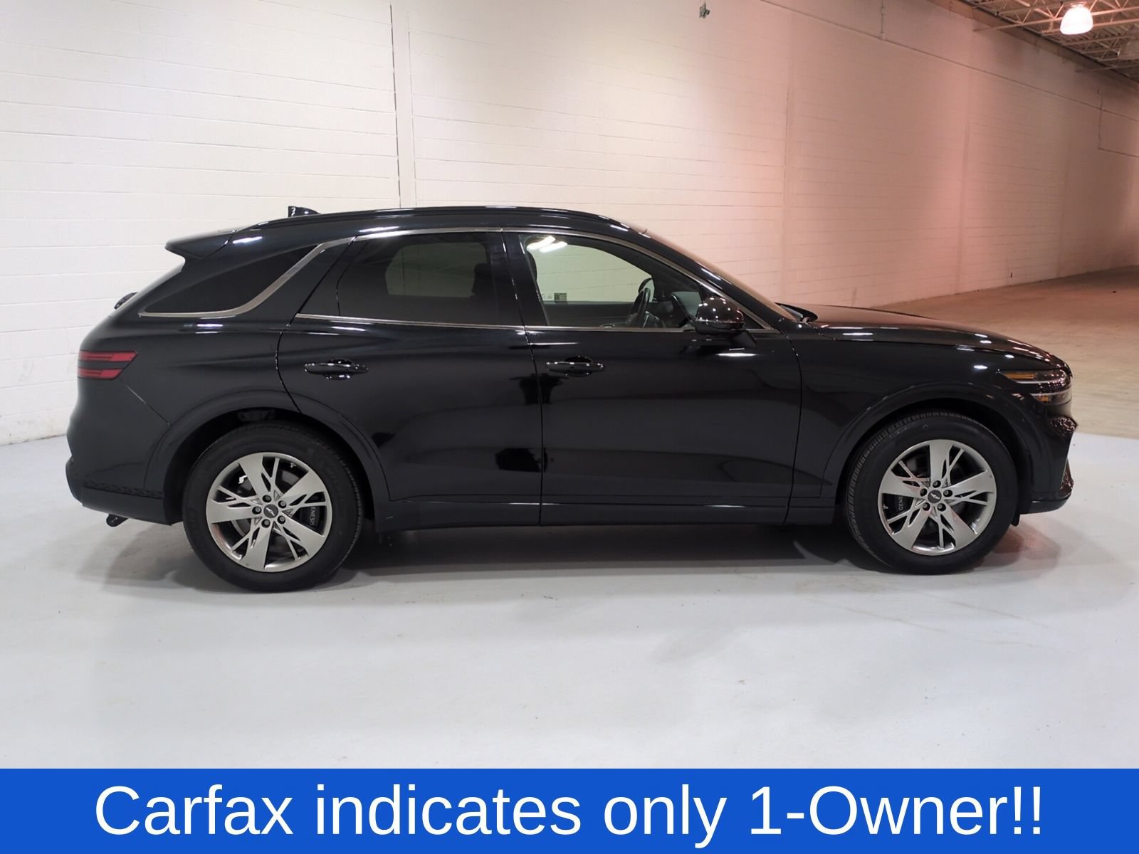 Certified 2025 Genesis GV70 3.5T Sport AWD/4WD image 2