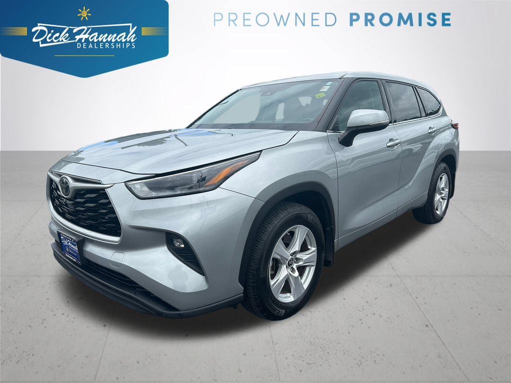 Used 2021 Toyota Highlander LE AWD/4WD image 1