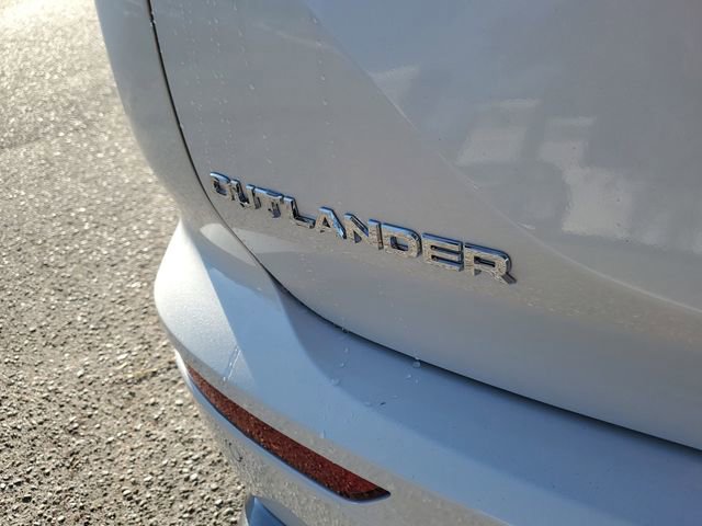 New 2026 Mitsubishi Outlander SE FWD image 8