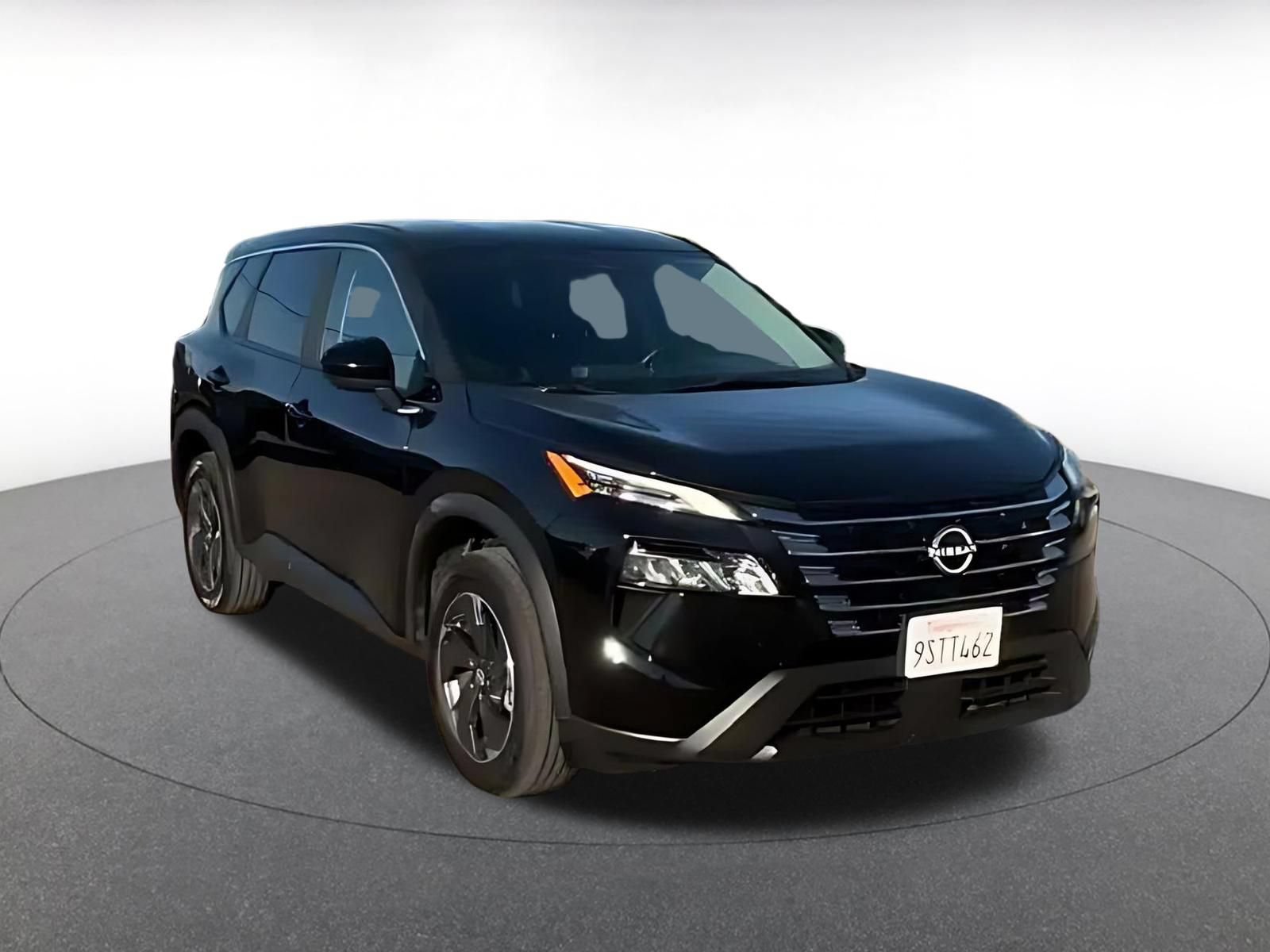 Used 2025 Nissan Rogue SV FWD image 2