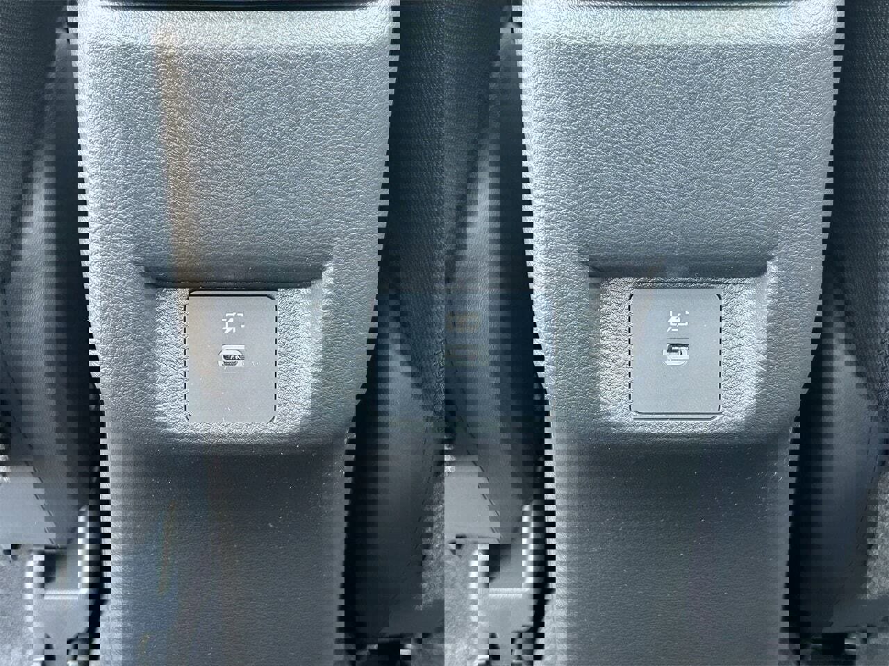 New 2025 Nissan Versa SV w/ Trunk Package image 13