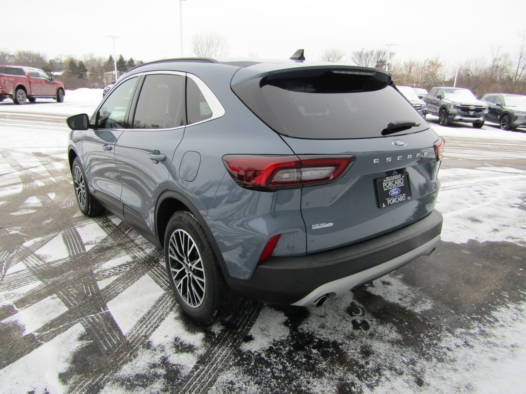 Used 2025 Ford Escape SE w/ PHEV Premium Package image 5