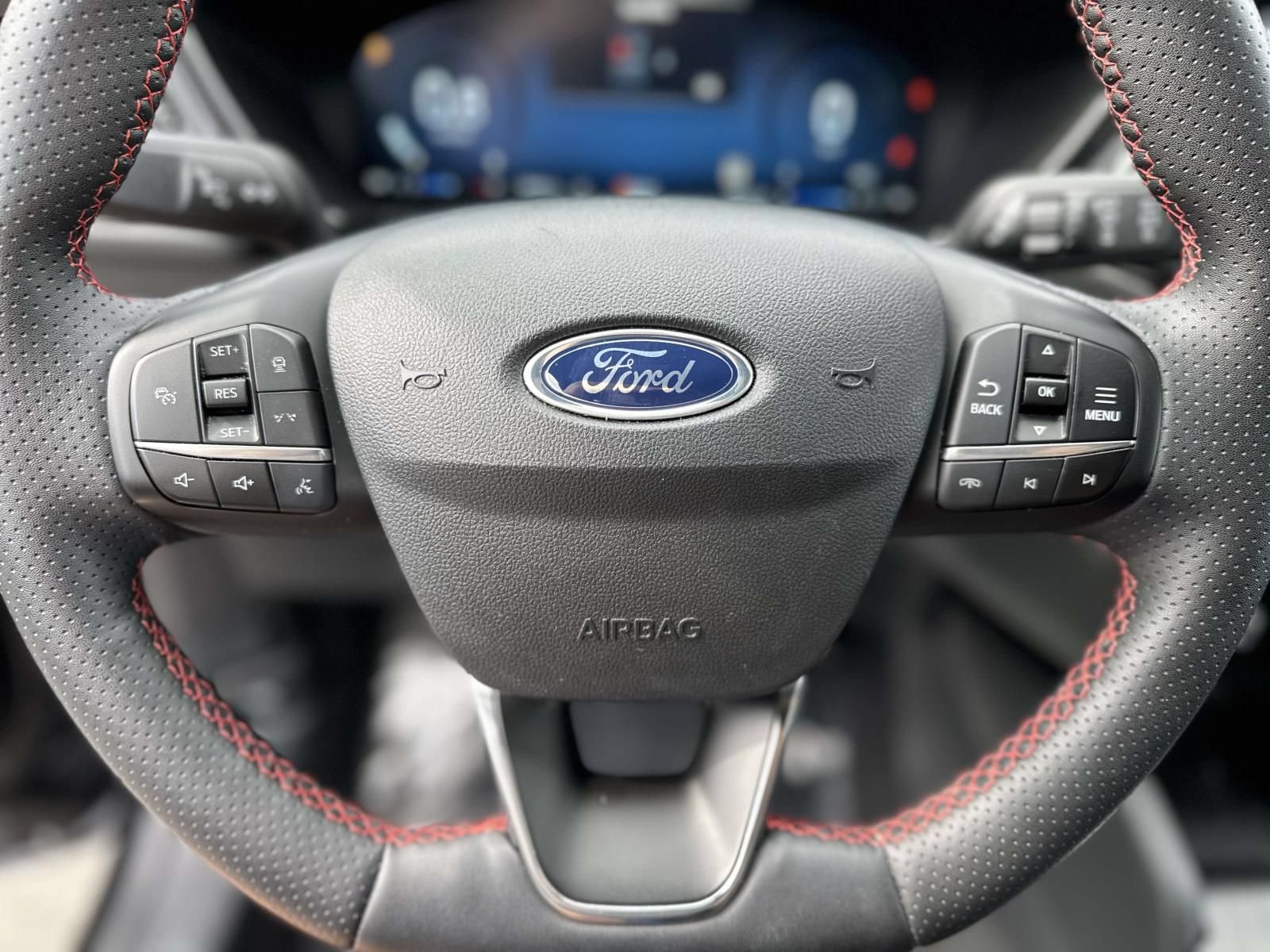 Used 2024 Ford Escape ST-Line Select w/ Tech Pack #2 AWD/4WD image 14