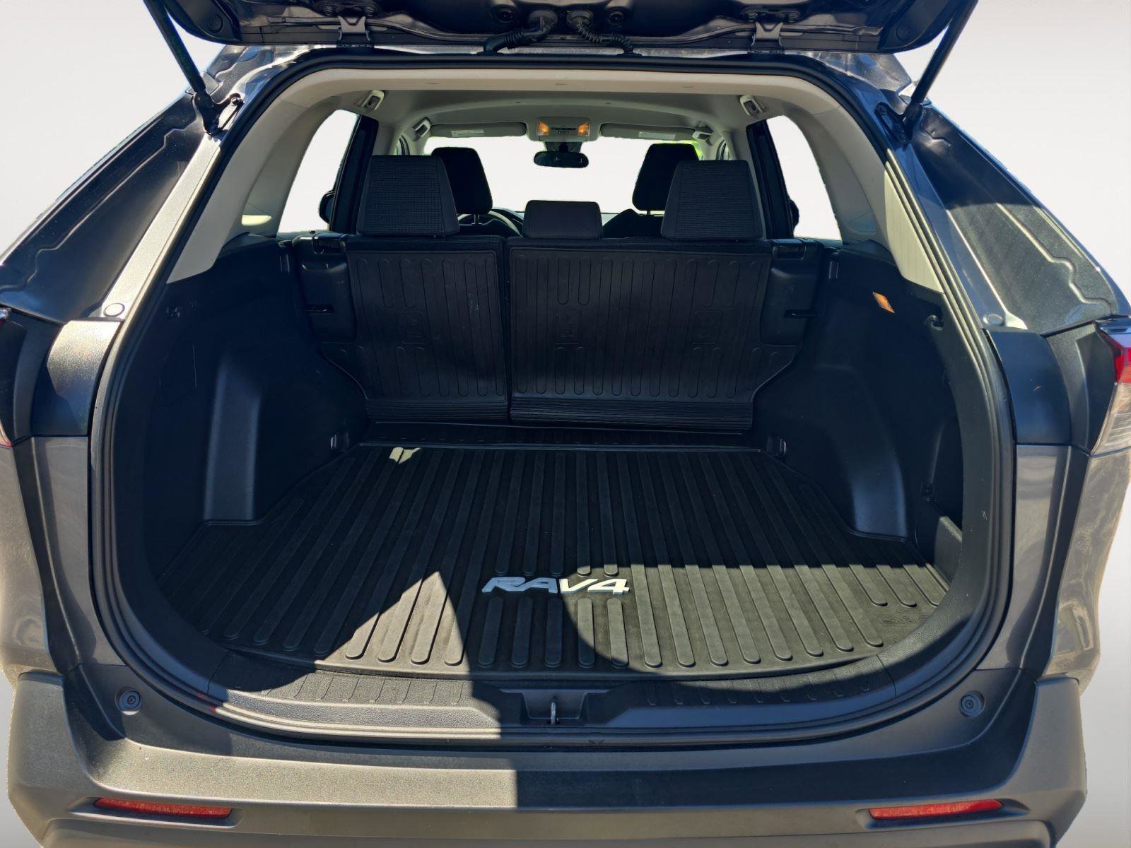 Used 2020 Toyota RAV4 LE w/ All Weather Liner Package FWD image 13