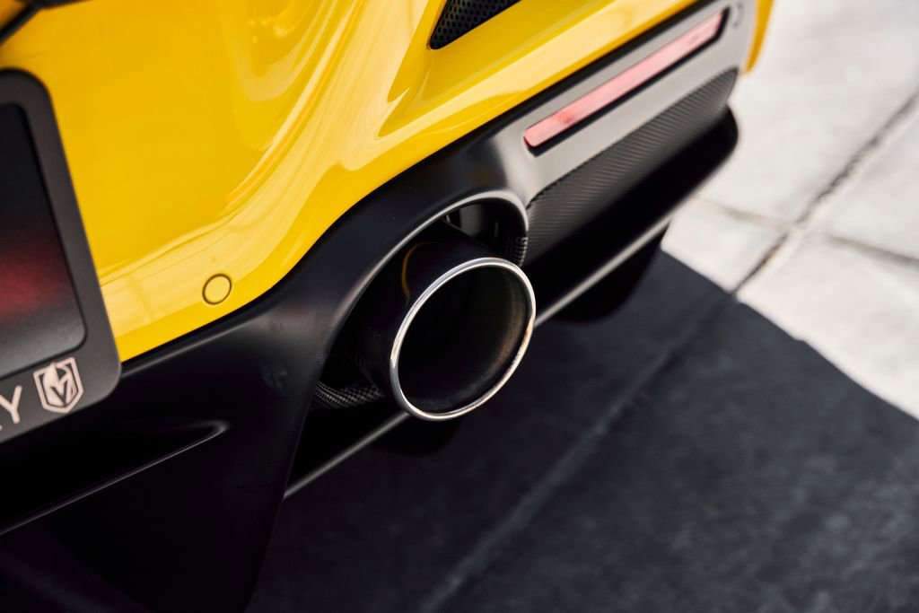 Used 2021 Ferrari F8 Tributo image 14