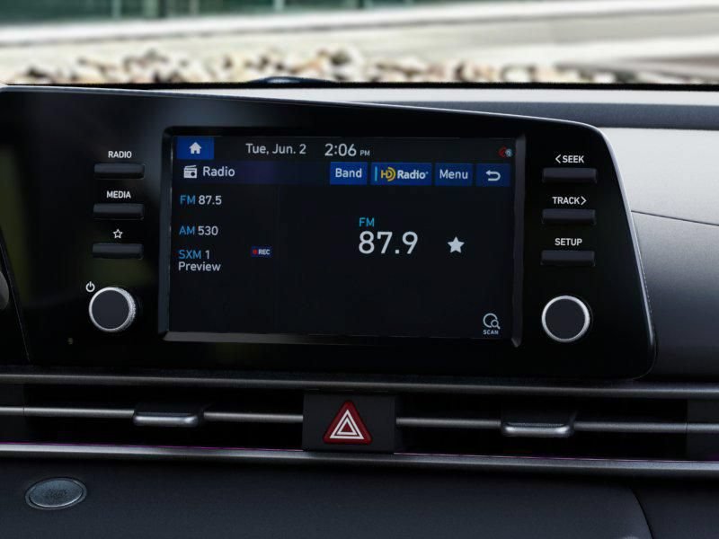 New 2026 Hyundai Elantra Hybrid FWD image 13