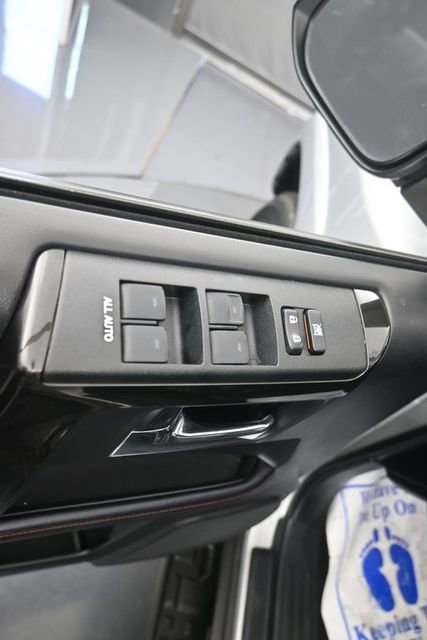 Used 2024 Toyota 4Runner TRD Off-Road Premium image 11