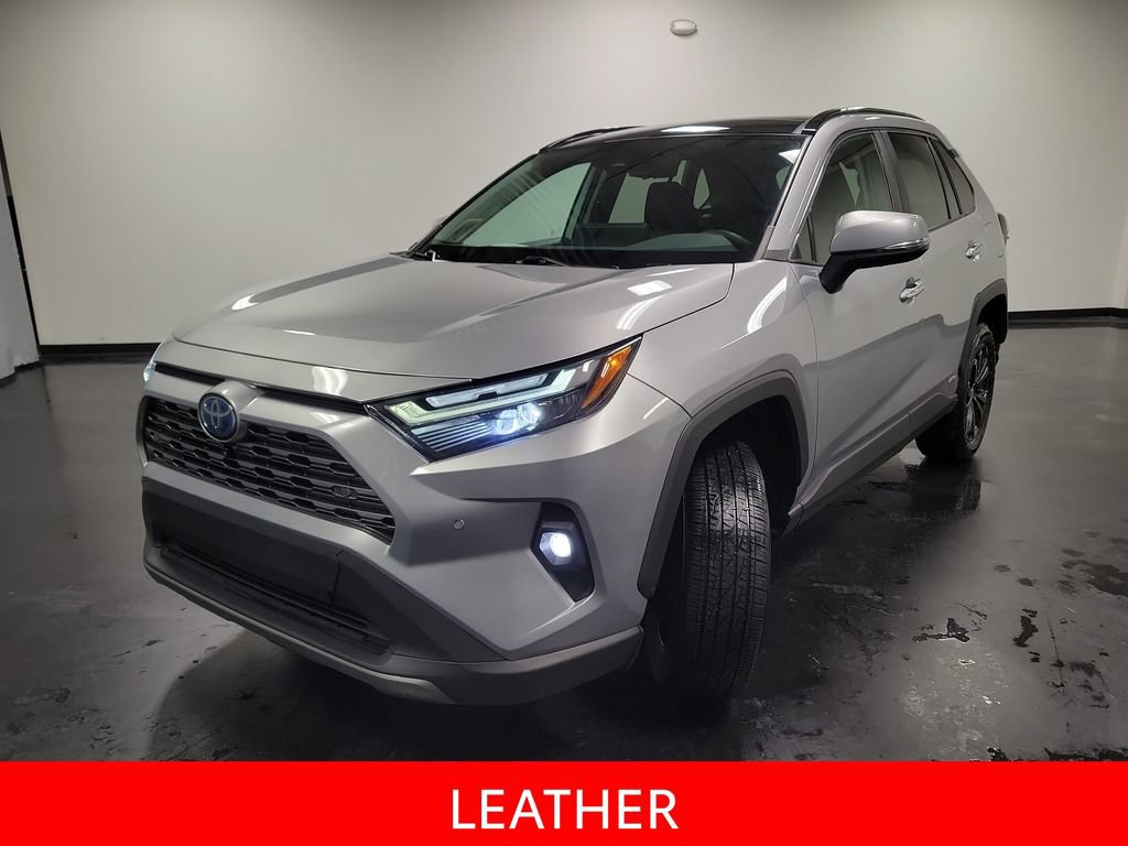 Used 2023 Toyota RAV4 Limited AWD/4WD image 4