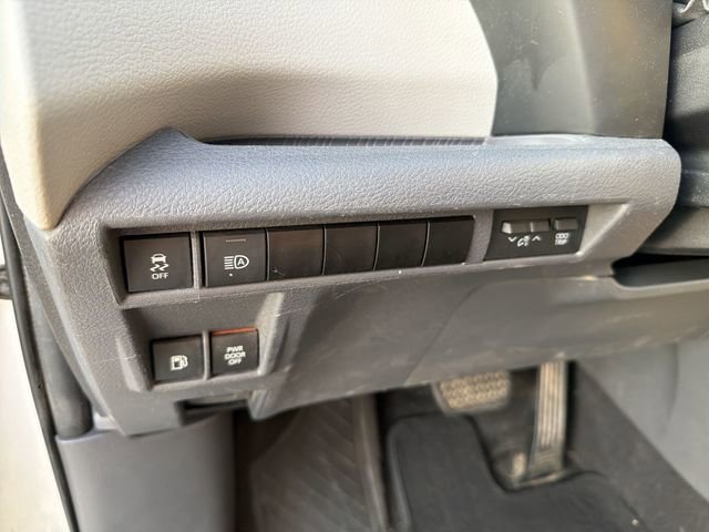 Used 2021 Toyota Sienna XLE w/ XLE Plus Package image 11