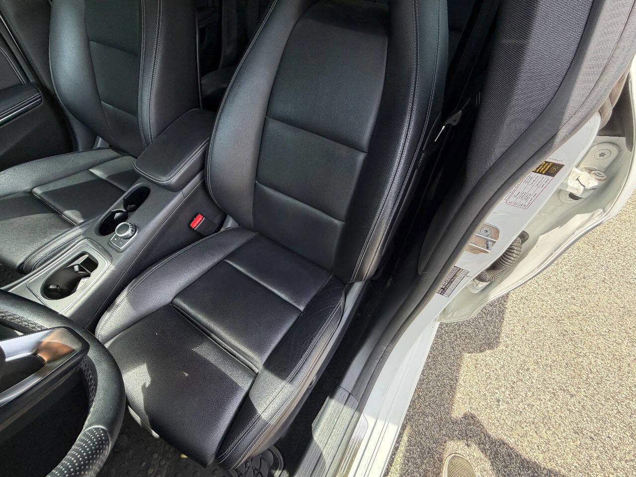 Used 2019 Mercedes-Benz CLA 250 4MATIC image 13