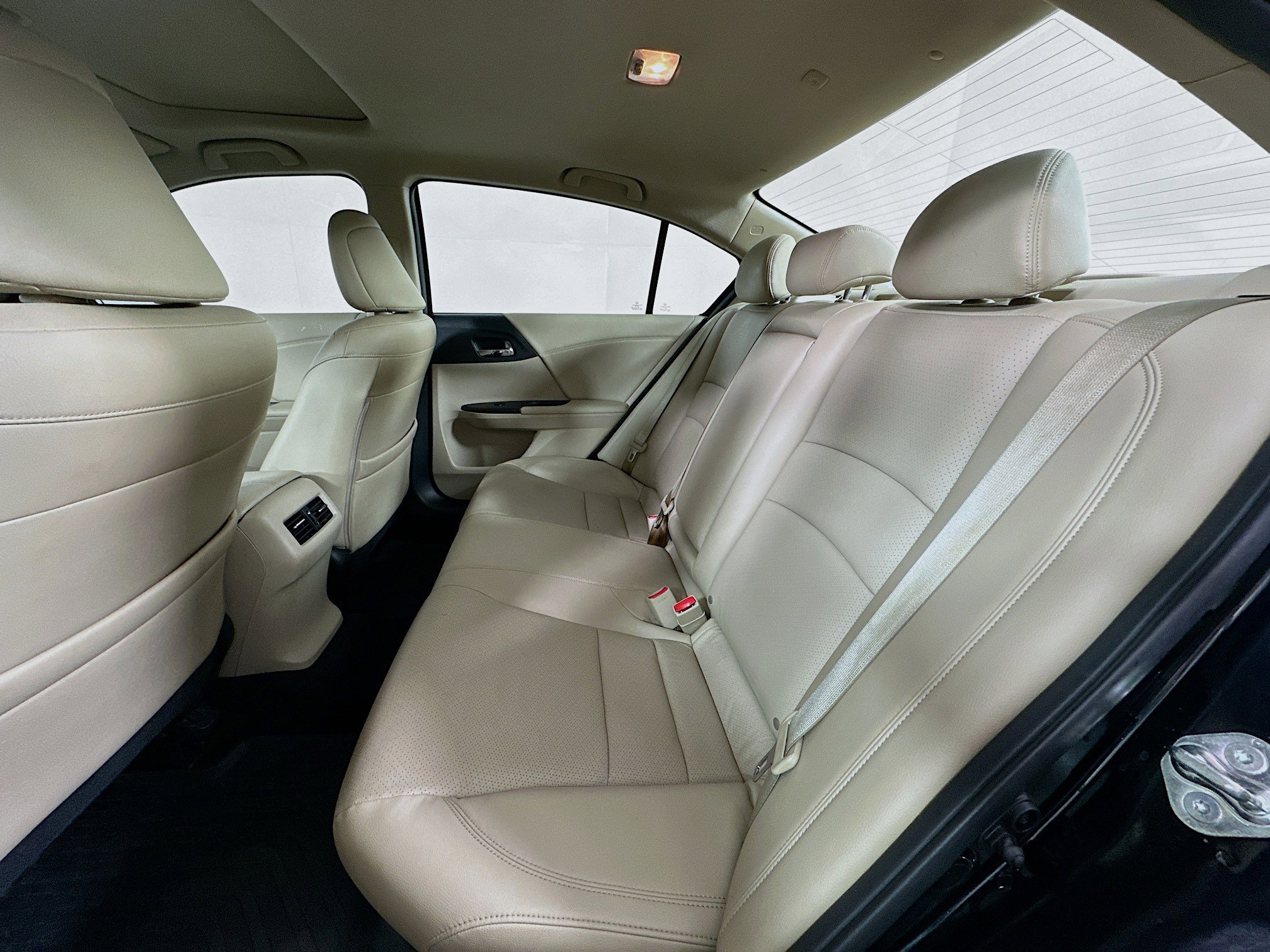 Used 2017 Honda Accord EX-L image 28