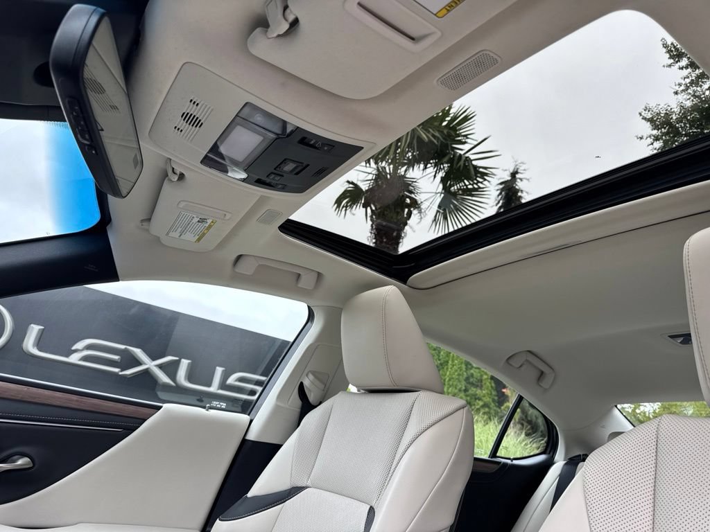 Certified 2023 Lexus ES 250 w/ Premium Package AWD/4WD image 14